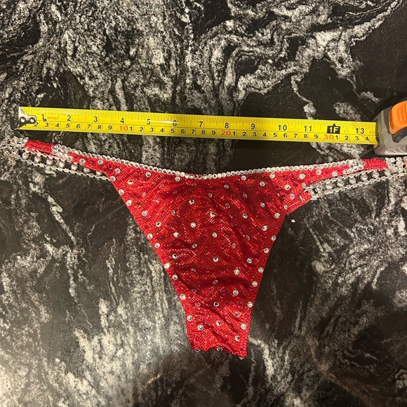 NPC Bodybuilding Competition Bikini - Picture 14 of 16